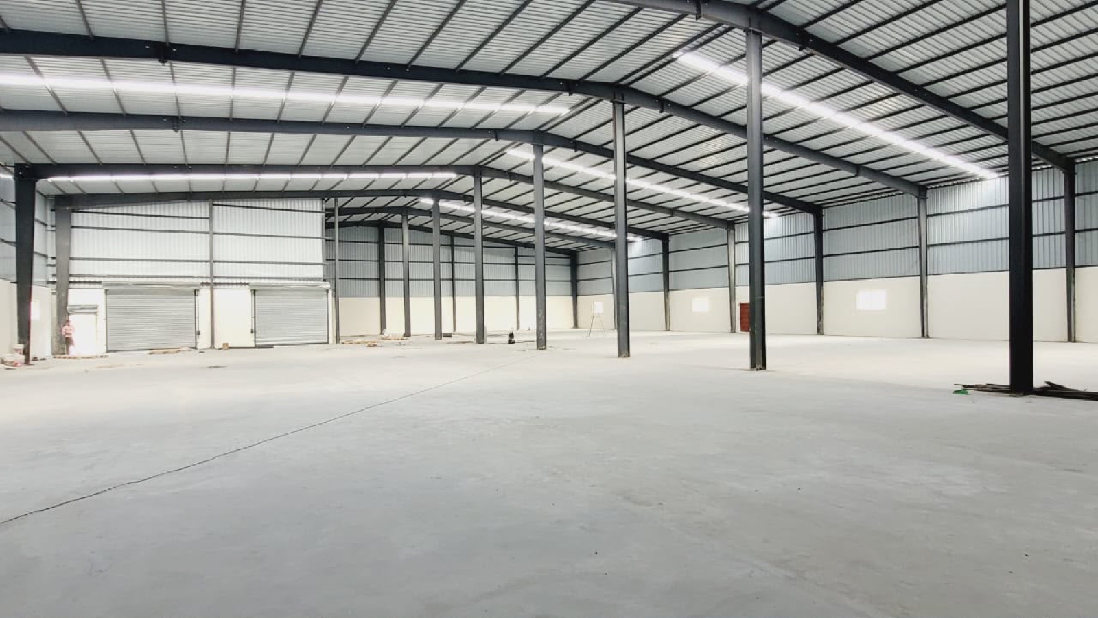 Warehouse in Aslali, Ahmedabad — interior view